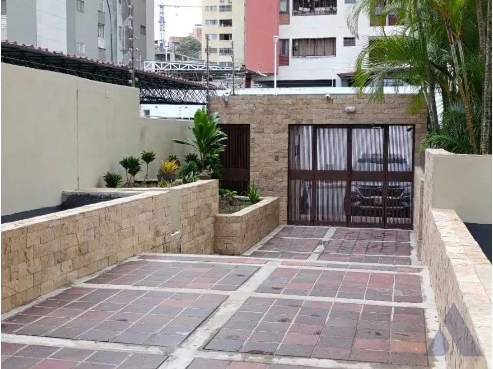 Vendo apartamento 83m2 Guaicay 6597