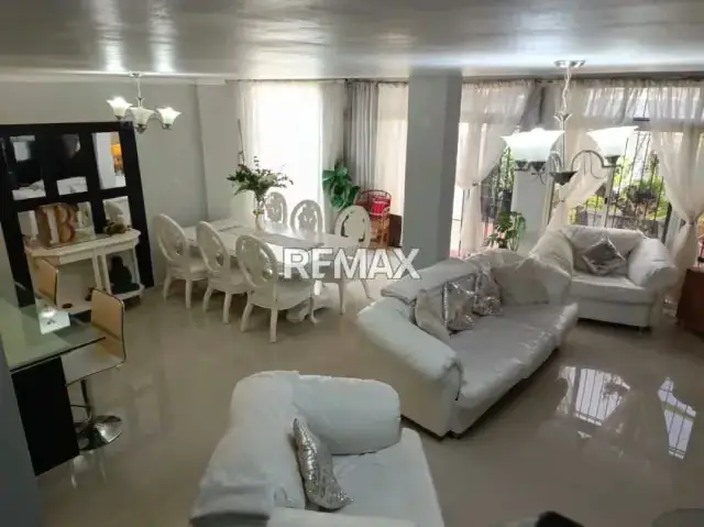 EN VENTA MODERN TOWN HOUSE EN URBANIZACIÓN CHALETS DE LA LAGUNA, TIPURO, MATURIN
