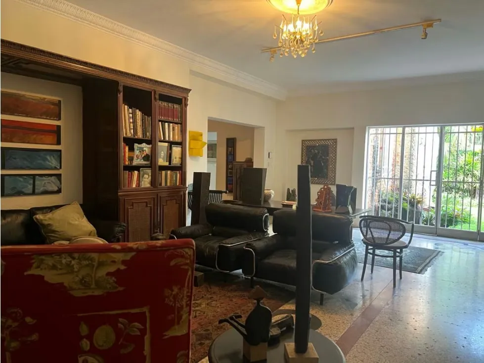 ¡Casa en Venta en Alta Florida! 500m² terreno, 400m² construcción, 4 h - 5