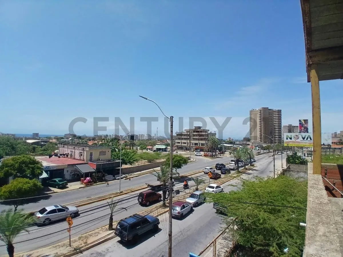 Centro Comercial en Av. 4 de Mayo, Porlamar, Isla de Margarita - 21