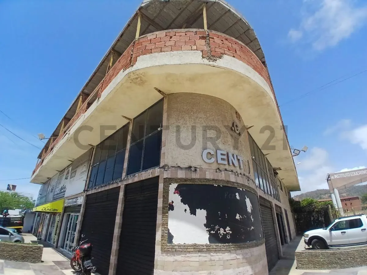 Centro Comercial en Av. 4 de Mayo, Porlamar, Isla de Margarita - 25