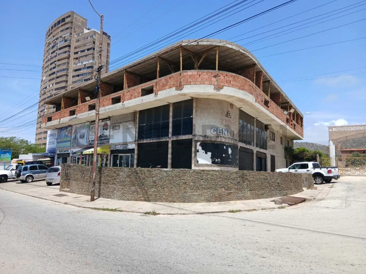 Centro Comercial en Av. 4 de Mayo, Porlamar, Isla de Margarita - 26