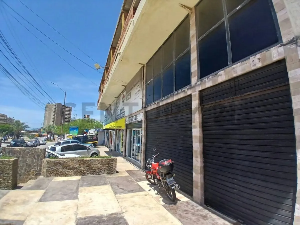 Centro Comercial en Av. 4 de Mayo, Porlamar, Isla de Margarita - 8