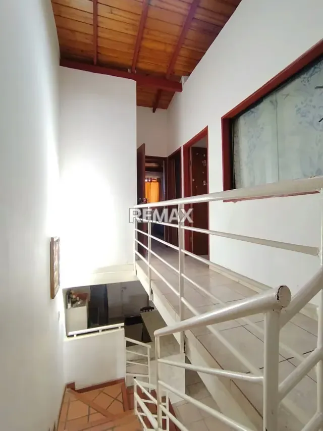 Vendo Casa Ubicada en la Urbanización Colinas de la laguna La Laguna- Palmira - 2
