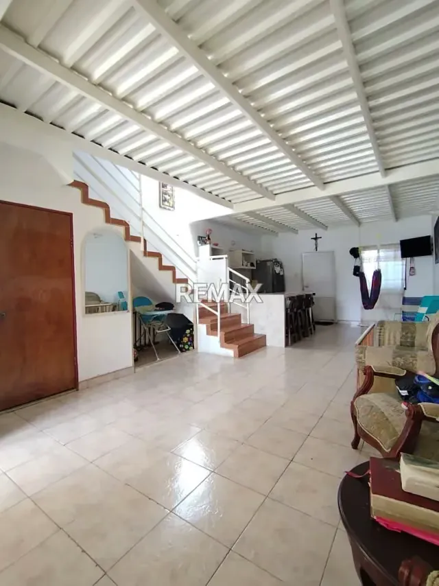 Vendo Casa Ubicada en la Urbanización Colinas de la laguna La Laguna- Palmira - 6