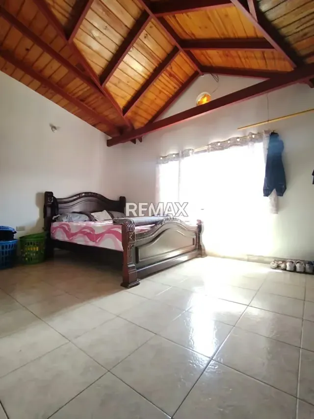 Vendo Casa Ubicada en la Urbanización Colinas de la laguna La Laguna- Palmira - 9