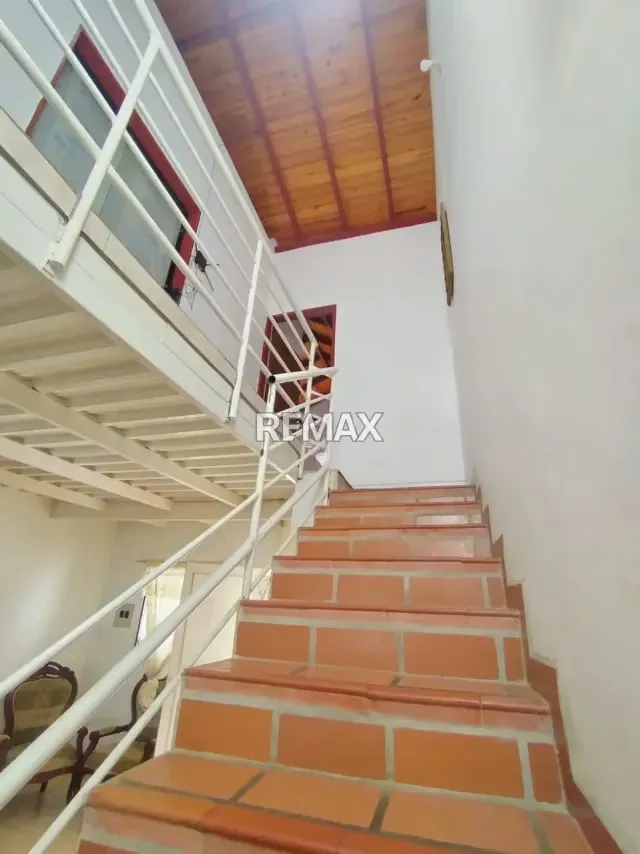 Vendo Casa Ubicada en la Urbanización Colinas de la laguna La Laguna- Palmira - 10