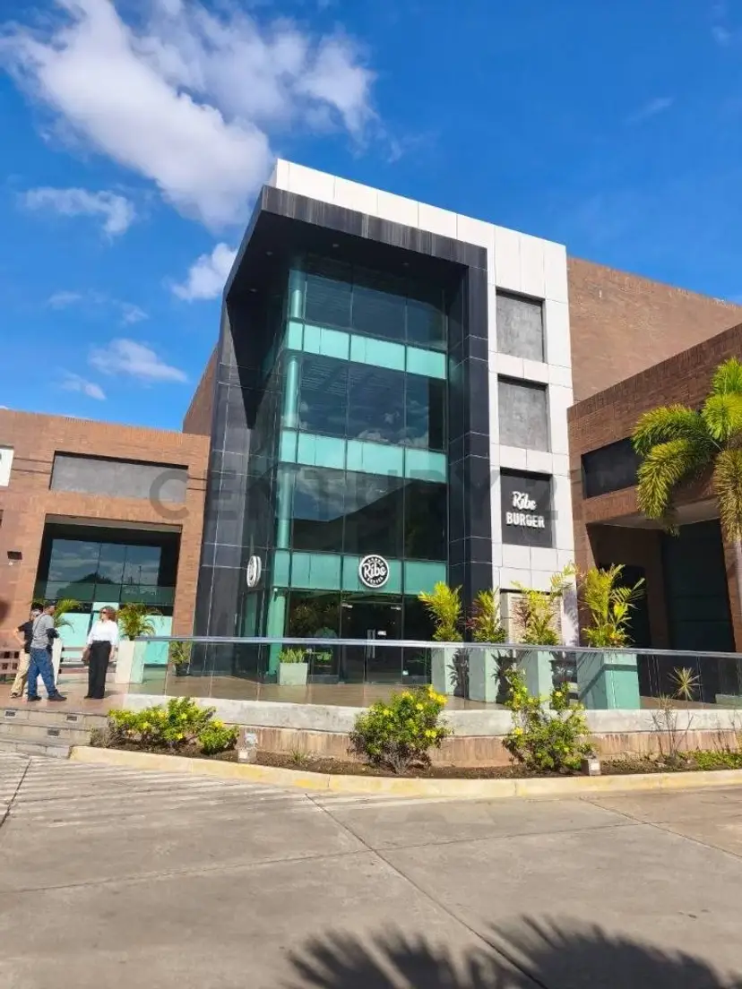 oficinas en venta Centro Comercial Amazonia desde 600 mt2 nivel completo