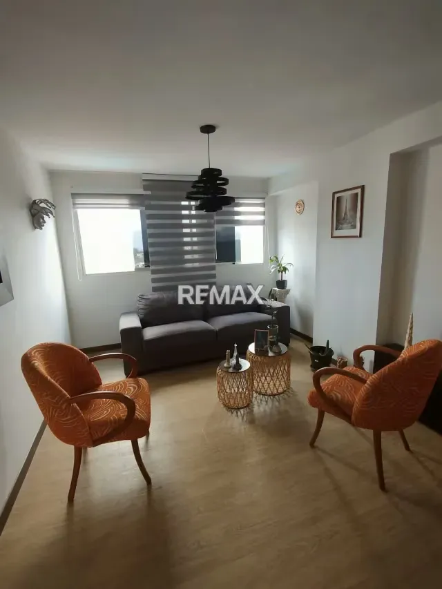 Lindo Apartamento en Alquiler en la Urbanización Miravila, Parque Caiza, Municipio Sucre. - 13