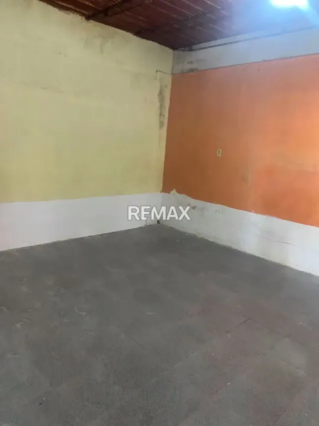 En Alquiler Galpon Av. Intercomunal - 10