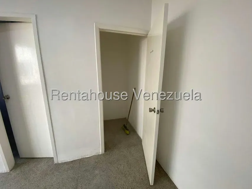 Apartamento (1 Nivel) en Venta en Lebrun, Distrito Metropolitano - 12