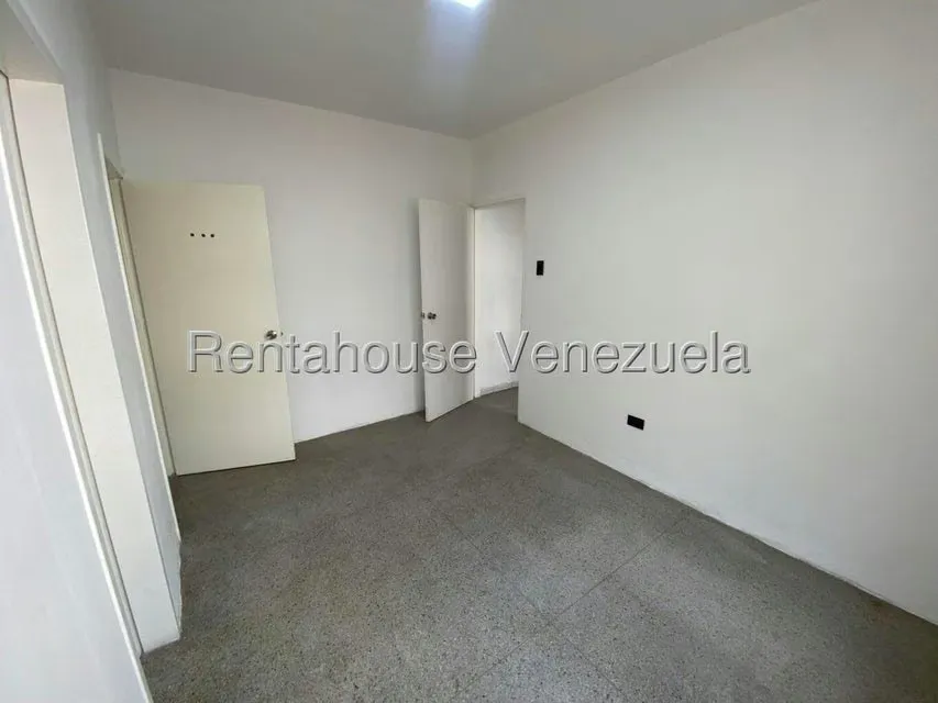 Apartamento (1 Nivel) en Venta en Lebrun, Distrito Metropolitano - 13