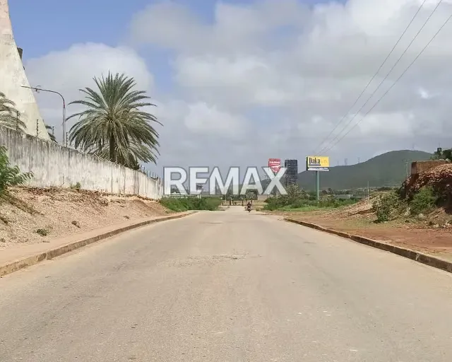 POTENCIAL TERRENO EN PRIMERA LINEA EN LA V JUAN BAUTISTA ARISMENDI - 5