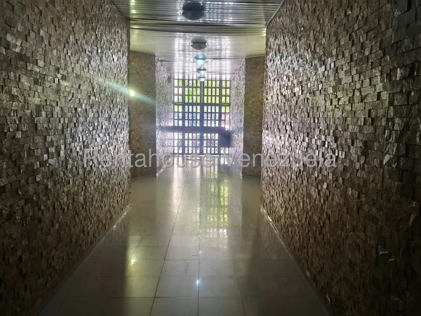 Apartamento (1 Nivel) en Venta en Parroquia San Jose, Distrito Metropolitano - 3