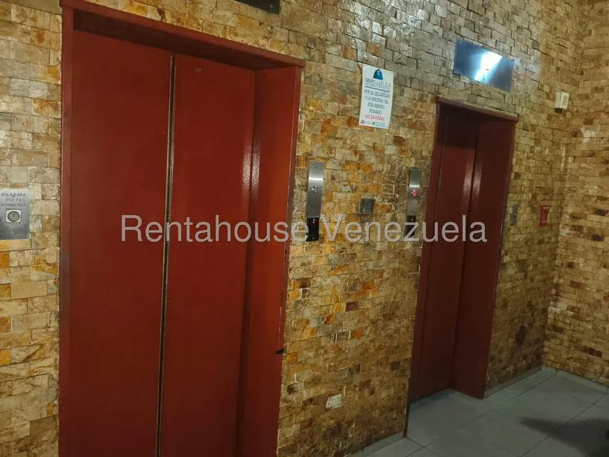 Apartamento (1 Nivel) en Venta en Parroquia San Jose, Distrito Metropolitano - 4