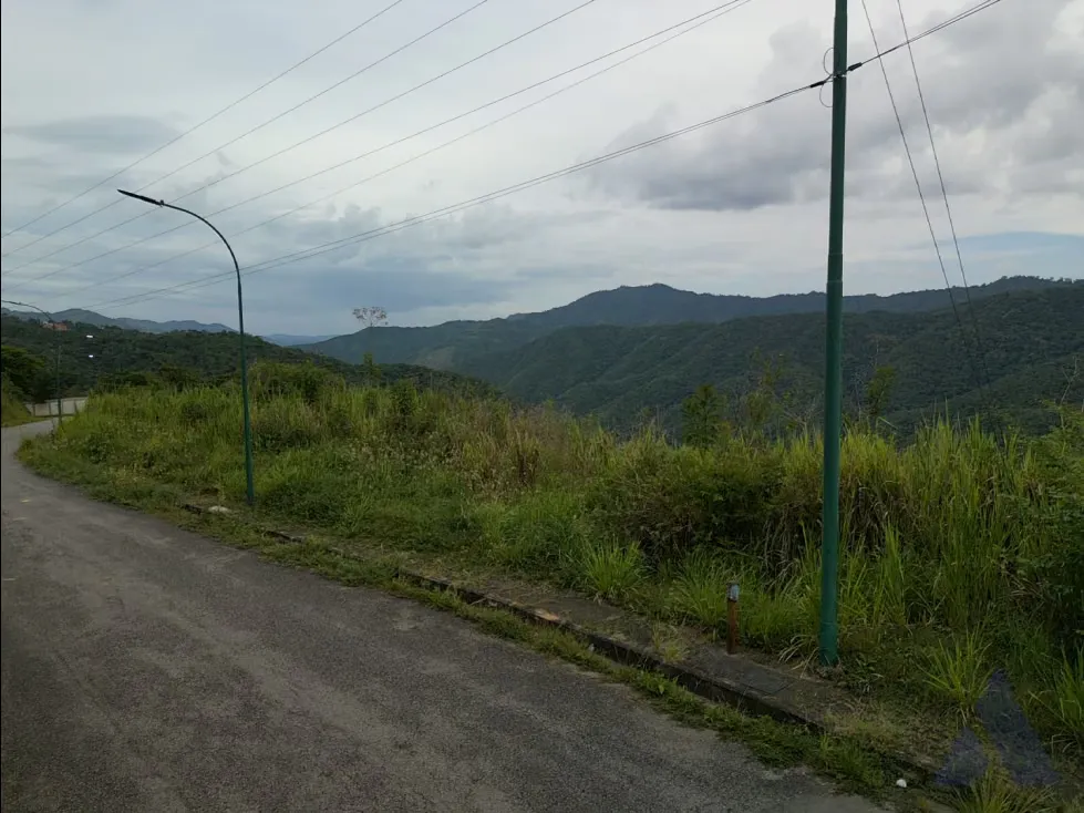 Vendo terreno 3892m2 Bosque de La Lagunita 0755 - 5