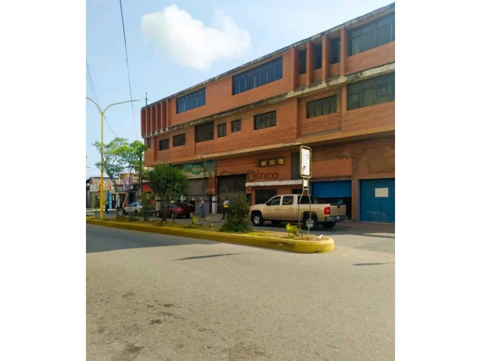 Se vende Edificio Comercial en Puerto Cabello, centro Av.juan J.Flores