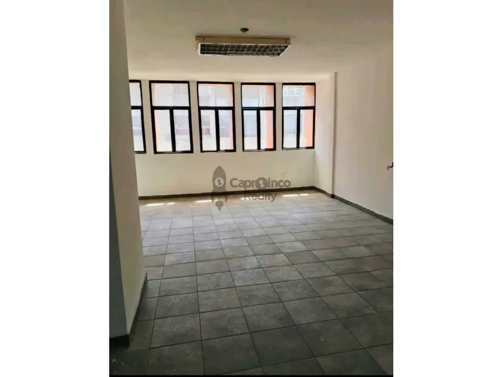 Se vende Edificio Comercial en Puerto Cabello, centro Av.juan J.Flores - 27