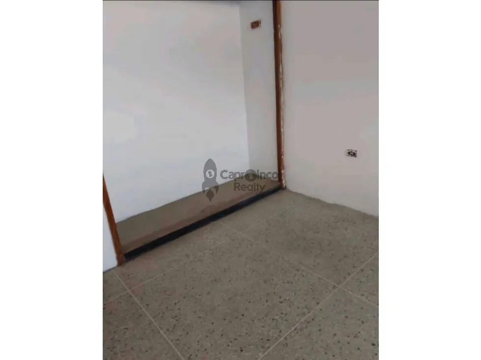 Se vende Edificio Comercial en Puerto Cabello, centro Av.juan J.Flores - 46