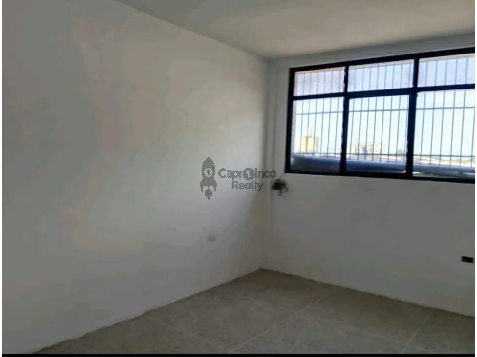 Se vende Edificio Comercial en Puerto Cabello, centro Av.juan J.Flores - 47