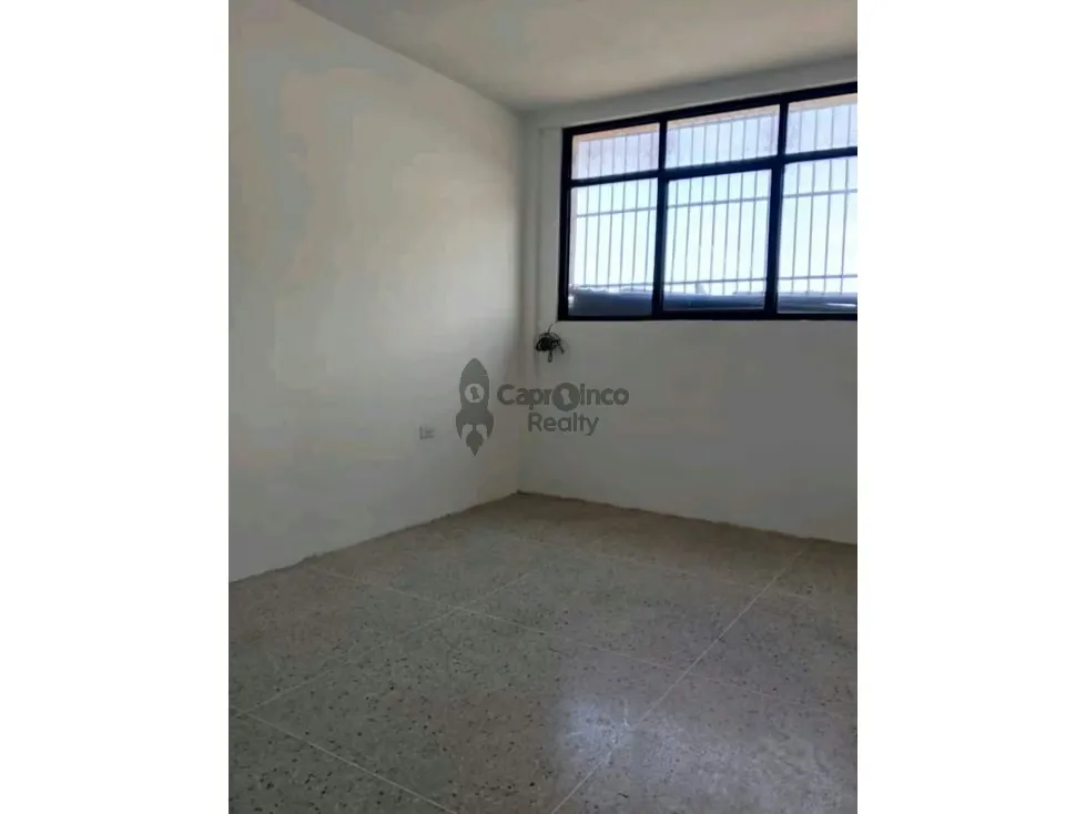 Se vende Edificio Comercial en Puerto Cabello, centro Av.juan J.Flores - 5