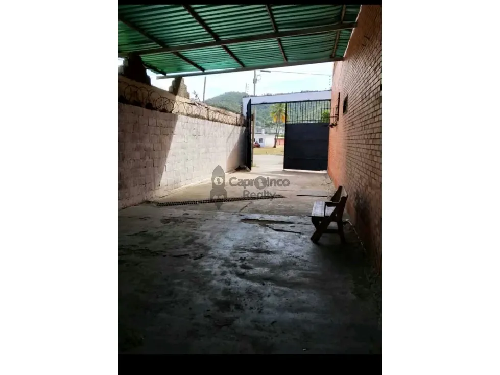 Se vende Edificio Comercial en Puerto Cabello, centro Av.juan J.Flores - 7