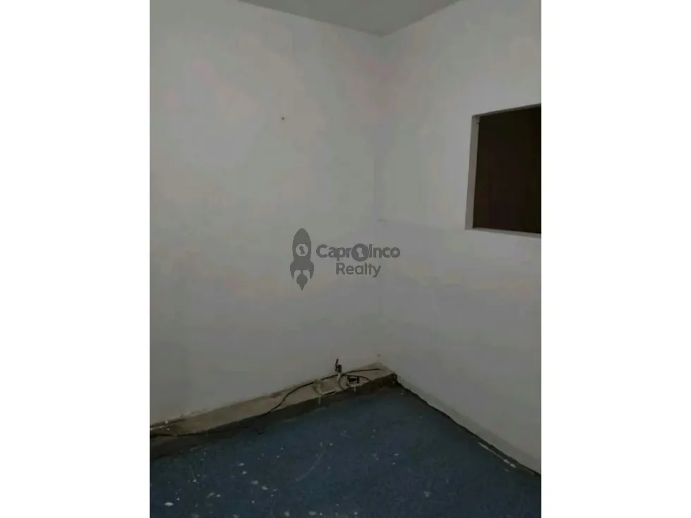 Se vende Edificio Comercial en Puerto Cabello, centro Av.juan J.Flores - 9