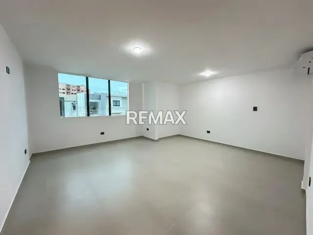 Casa Moderna a Estrenar – Urb. Villa Franca - 8