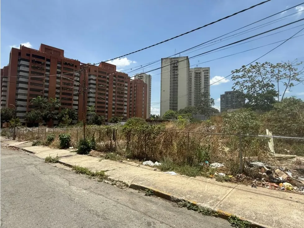 En Venta Terreno Comercial en Los Dos Caminos. Sucre - Caracas - 7