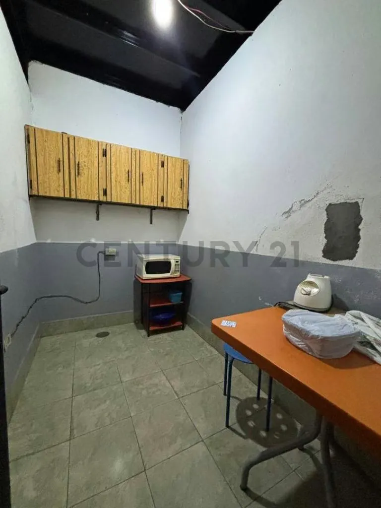 Venta Galpón Industrial - 4