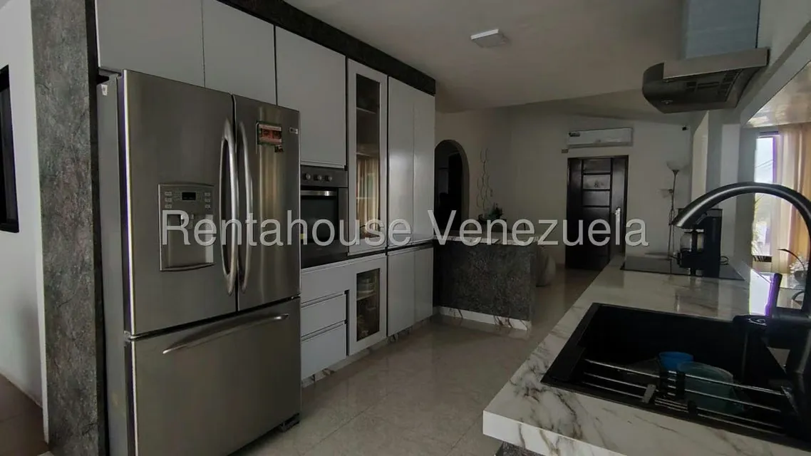Casa (Duplex) en Alquiler en Prados del Golf, Lara - 6