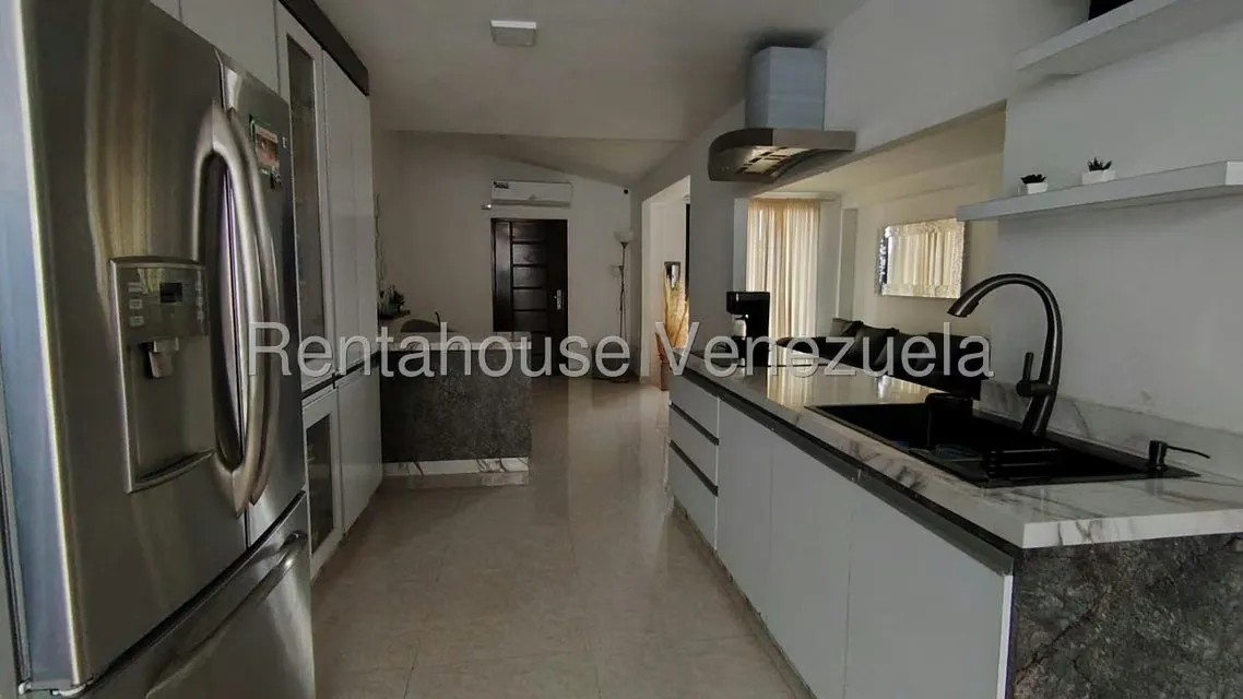 Casa (Duplex) en Alquiler en Prados del Golf, Lara - 8