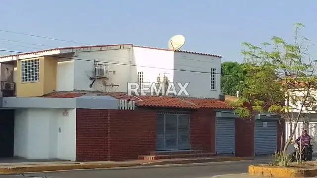 Venta de Casa en la Av Cumanagoto Barcelona