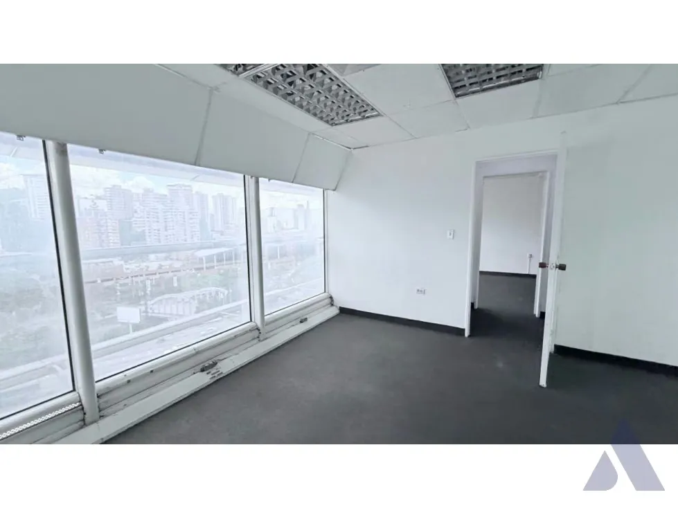 Alquilo oficina 120m2 Torre Molvinet El Recreo 0670 - 14