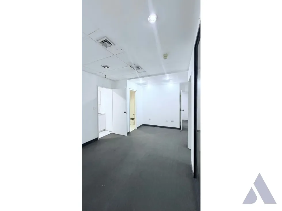 Alquilo oficina 120m2 Torre Molvinet El Recreo 0670 - 21