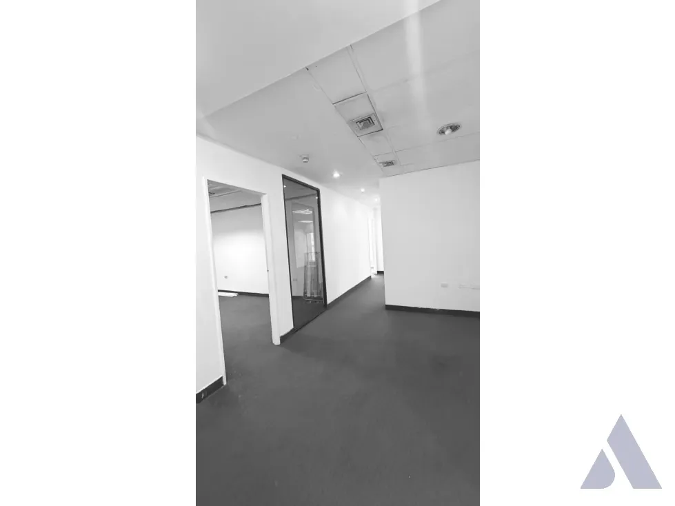 Alquilo oficina 120m2 Torre Molvinet El Recreo 0670 - 26