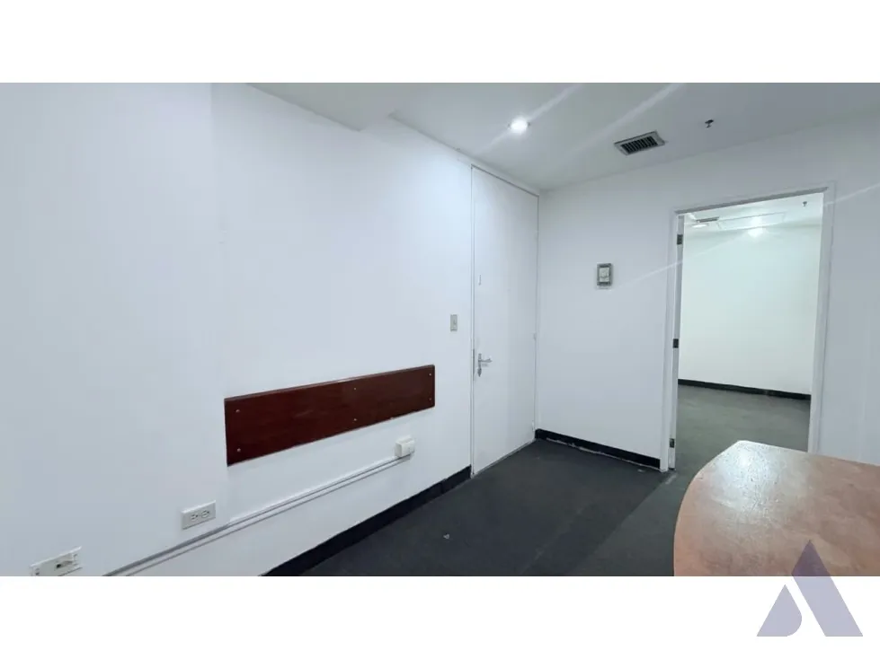 Alquilo oficina 120m2 Torre Molvinet El Recreo 0670 - 5