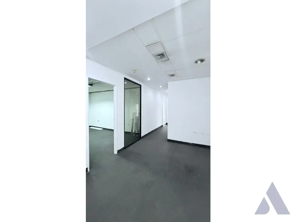 Alquilo oficina 120m2 Torre Molvinet El Recreo 0670 - 7
