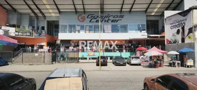 LOCAL EN VENTA EN EL MERCADO DE LOS GOAJIROS