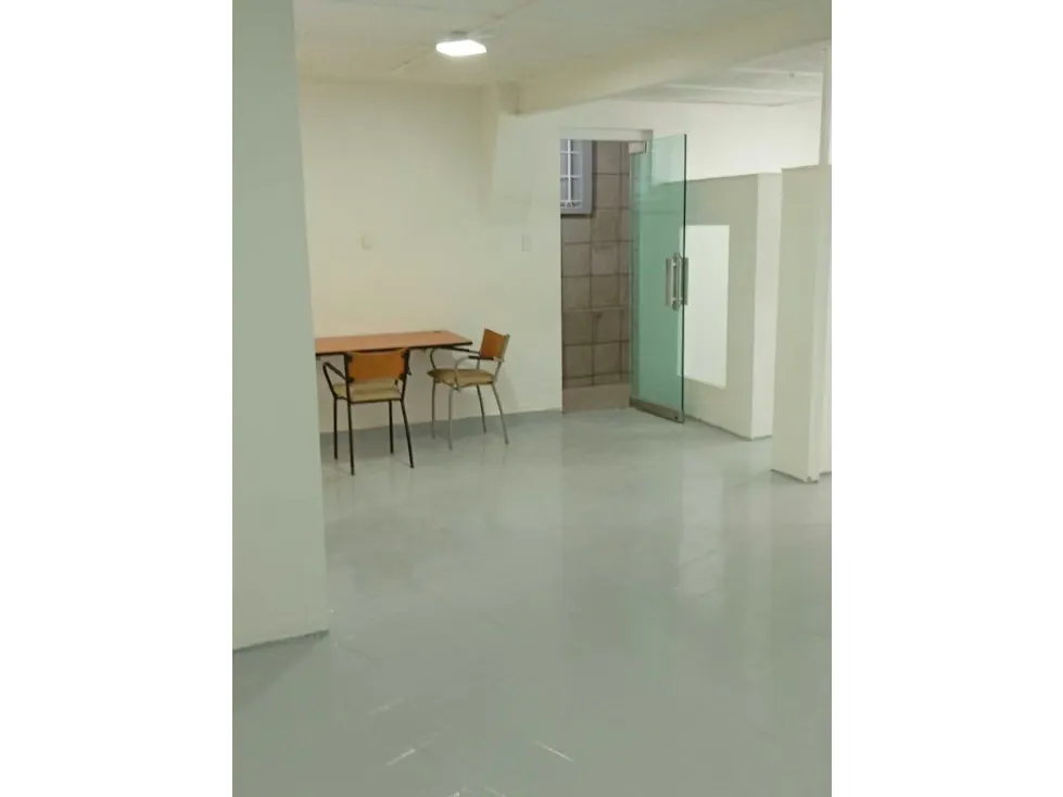 Alquilo oficina 56m2 Campo Claro 6777 - 2