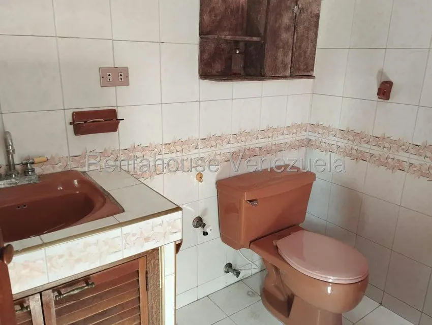Apartamento (1 Nivel) en Alquiler en Santa Elena, Lara - 9
