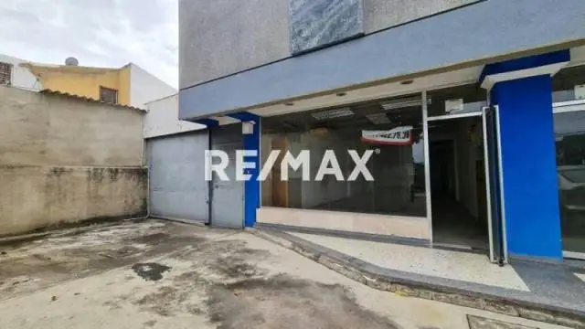VENTA DE EXCELENTE LOCAL EN SAN DIEGO C.C PLAZA ESMERALDA NIVEL PLANTA BAJA