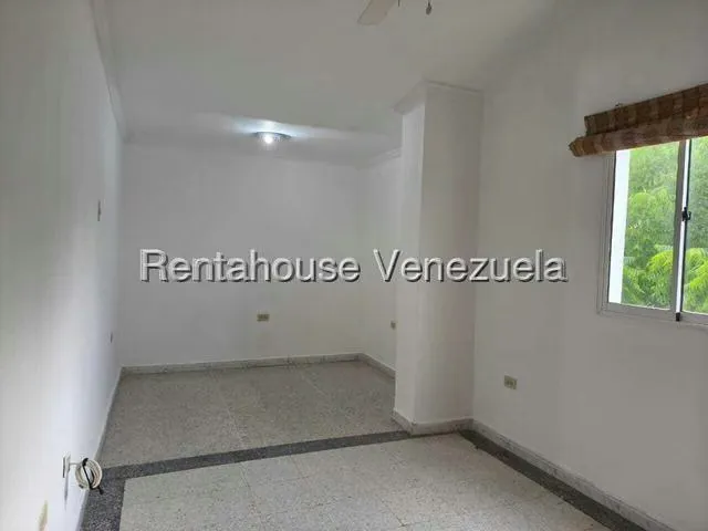Casa (Multipes Niveles) en Venta en Avenida Milagro Norte, Zulia - 11