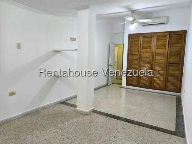 Casa (Multipes Niveles) en Venta en Avenida Milagro Norte, Zulia - 13