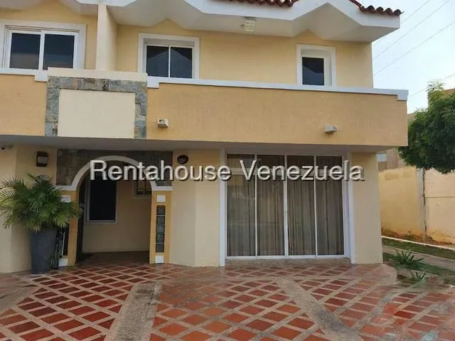 Casa (Multipes Niveles) en Venta en Avenida Milagro Norte, Zulia - 4
