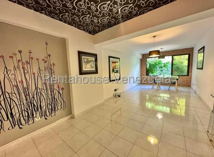 Apartamento (1 Nivel) en Venta en Miranda, Distrito Metropolitano - 2