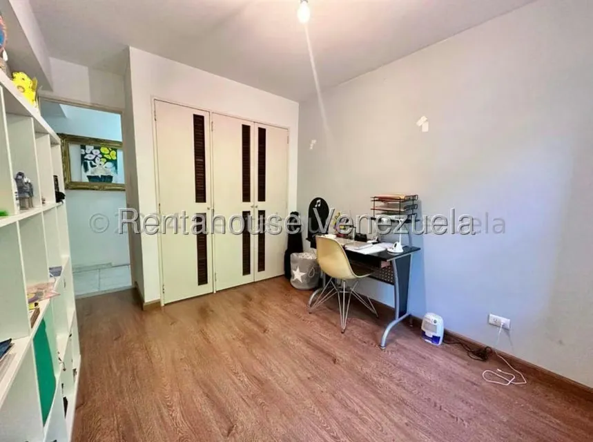 Apartamento (1 Nivel) en Venta en Miranda, Distrito Metropolitano - 8