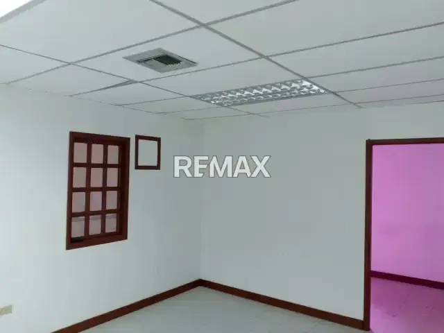 Local comercial en alquiler Avenida Gran Mariscal Cumaná