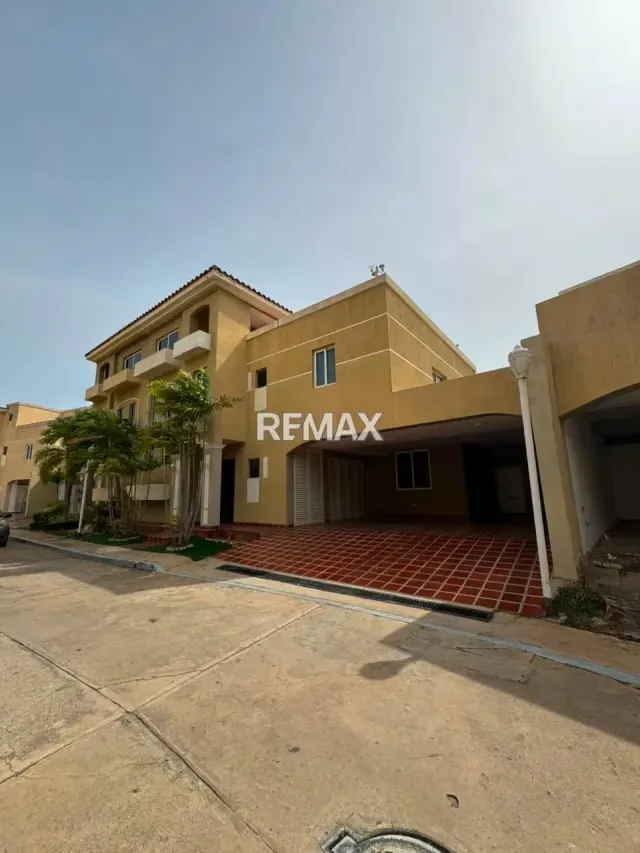 Townhouse en Villa Cabo norte - 2