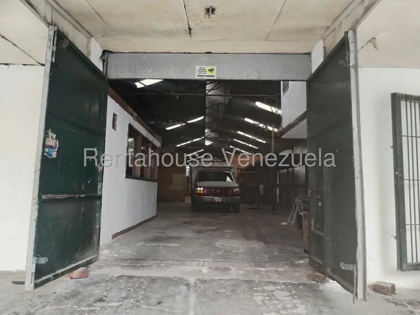 Galpon - Deposito en Alquiler en Puente Hierro, Distrito Metropolitano - 2